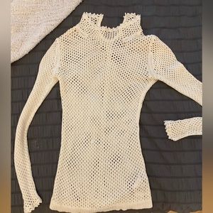 All saints white long sleeve turtle neck hole shirt size 0